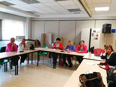 La AECC de Madrid participa en el programa ‘Escuela Mujer y Salud’ de Alcobendas con una conferencia sobre cáncer de mama 