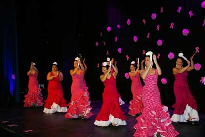 El espectáculo de danza ‘La Candela’ de Algete aporta mil euros para la lucha contra el cáncer de mama 