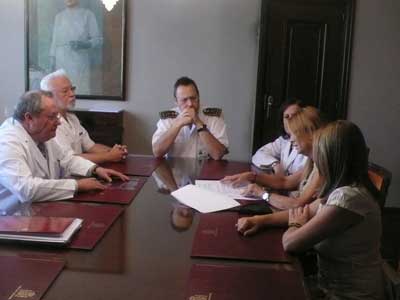 El departamento de voluntariado aecc de Madrid firma un convenio de colaboración con el Hospital Central de la Defensa Gómez Ull