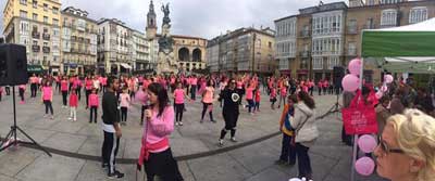 Flashmob contra el cáncer de mama 2015