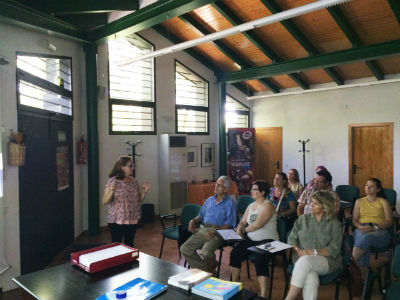 La AECC lleva a los habitantes de La Cabrera conocimientos básicos sobre protección solar
