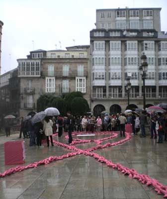 Lazo rosa en la Plaza de España de Lugo