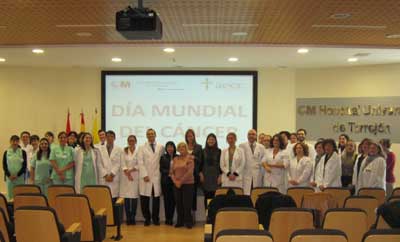 El Hospital de Torrejón agradece la labor de la aecc y da la bienvenida a nuevos voluntarios