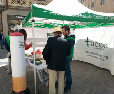 Día Mundial Sin Tabaco en AECC Salamanca 2016