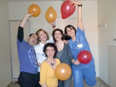 El voluntariado de la aecc Madrid imparte nuevos talleres en sus hospitales