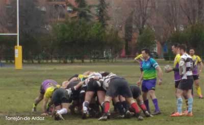 Los clubes de rugby de Torrejón de Ardoz y Alcalá de Henares apoyan el Día Mundial contra el Cáncer