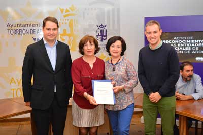 El Ayuntamiento de Torrejón de Ardoz reconoce y agradece la labor de la AECC en la localidad