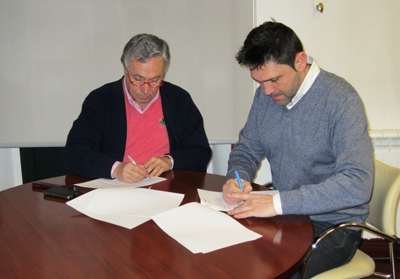 El Ayuntamiento de Zumarraga y la aecc firman un acuerdo de cesión de un local